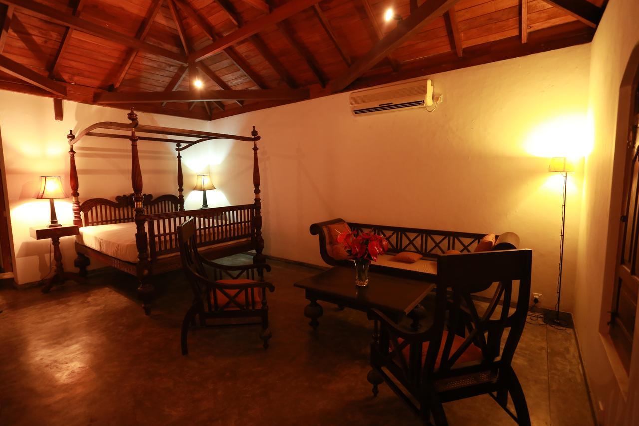 Villa Kusum ฮิกคาดูวา ภายนอก รูปภาพ