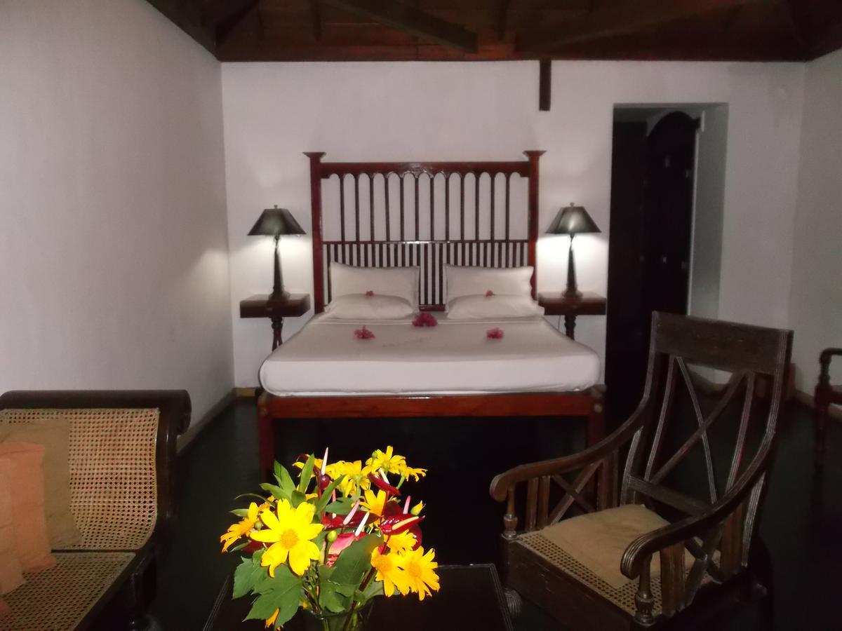 Villa Kusum ฮิกคาดูวา ภายนอก รูปภาพ