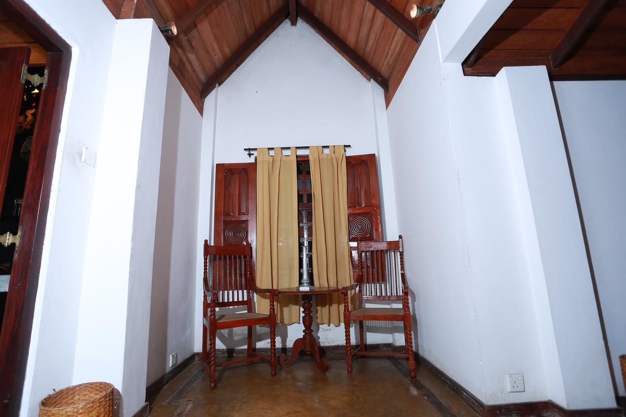 Villa Kusum ฮิกคาดูวา ภายนอก รูปภาพ